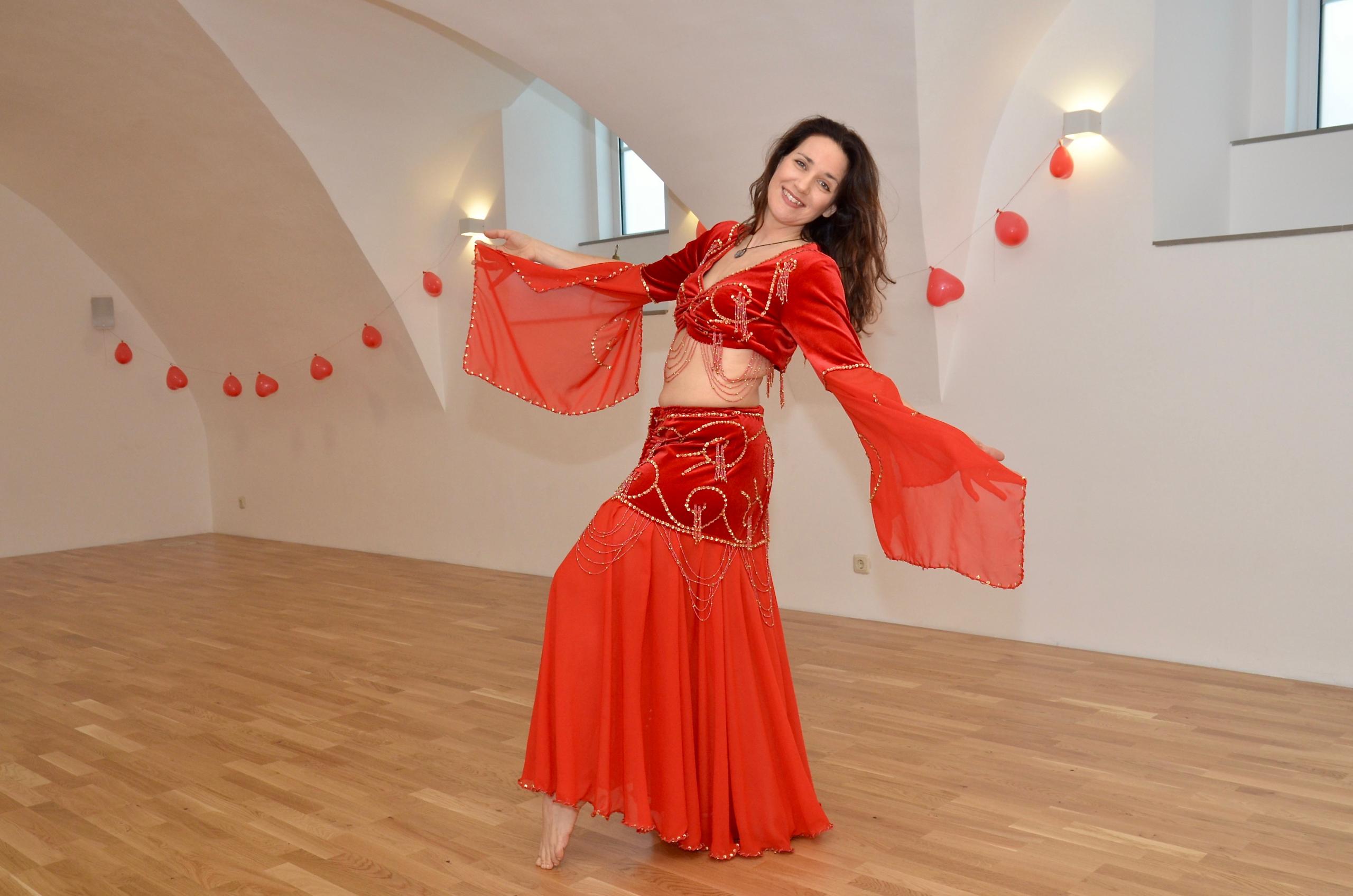 BELLY BEAUTY <br> Bauchtanz für Frauen